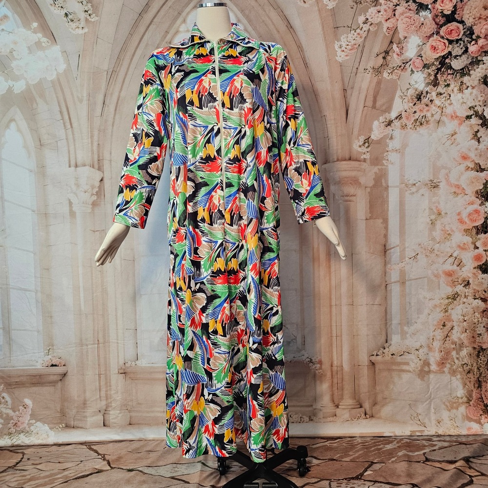 Vintage 1970s Tropical Floral Maxi Robe Zip Front Long Sleeve Multi Color Duster